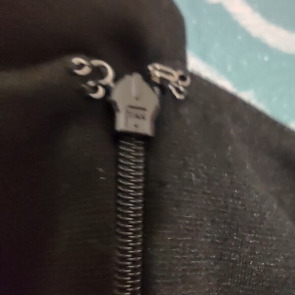 TALBOTS CLASSIC LITTLE BLACK DRESS SLEEVELESS SHEATH FULL ZIP WOMEN'S SIZE 2P - Picture 8 of 10